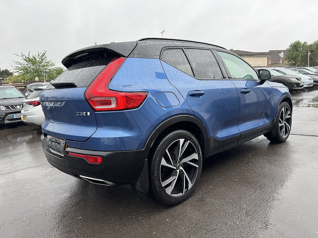 Volvo XC40 D3 R-design KR19ETV Blue #4
