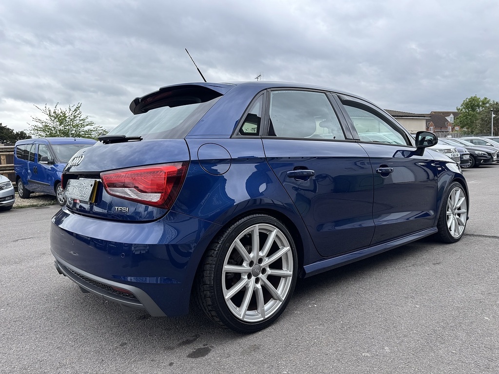 Audi A1 Tfsi Cod S Line Blue #4