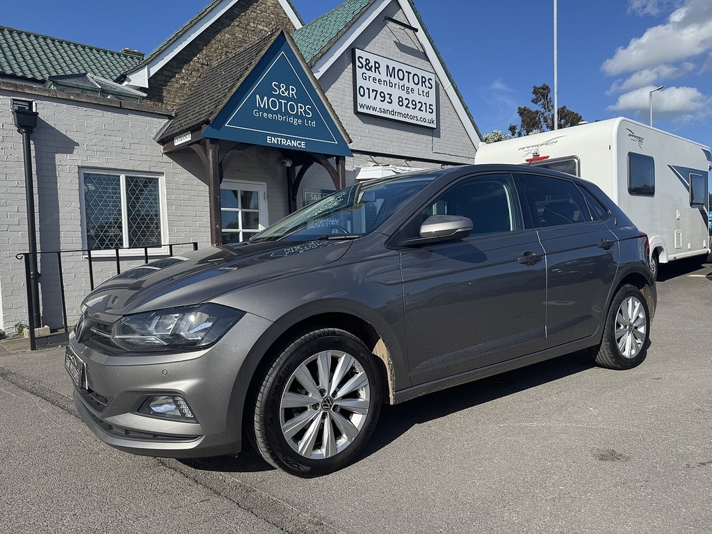 Volkswagen Polo Active Silver #2