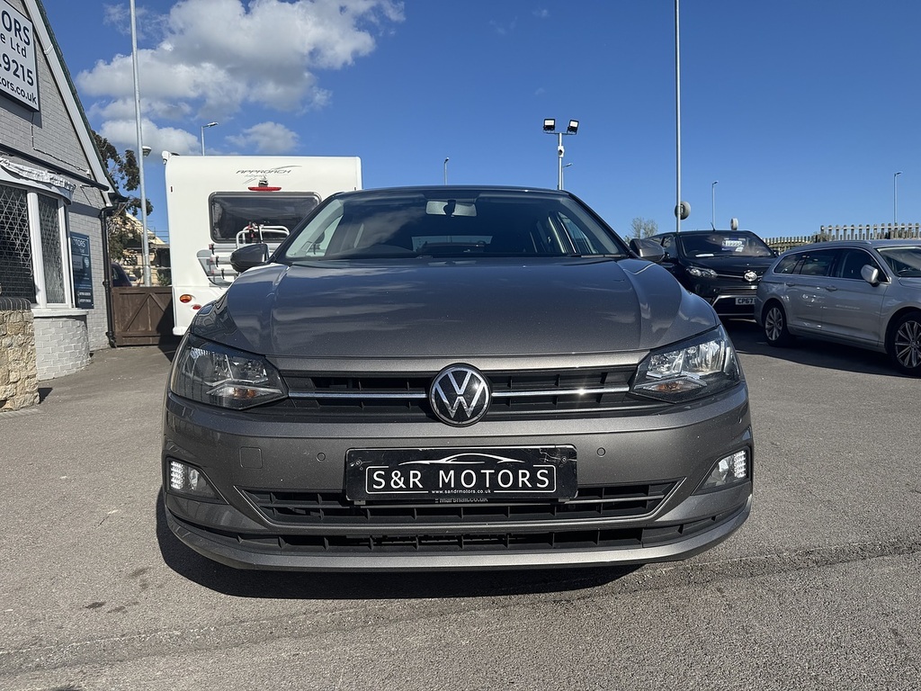 Volkswagen Polo Active Silver #4