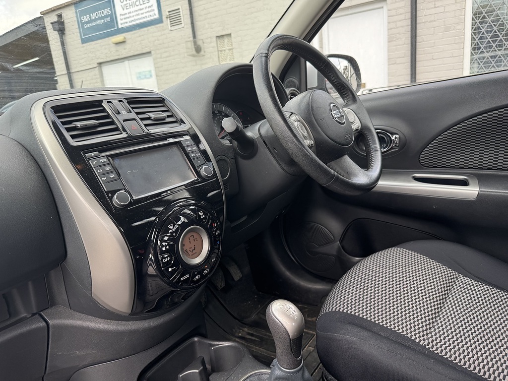 Nissan Micra Visia White #21