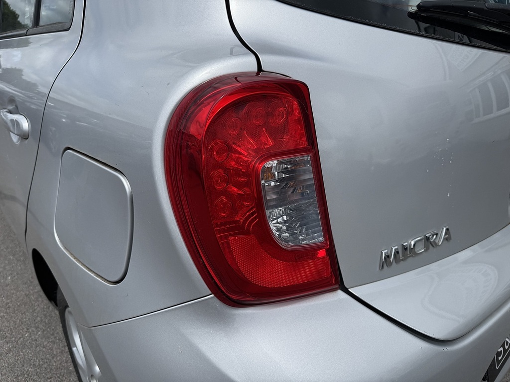 Nissan Micra Visia White #10