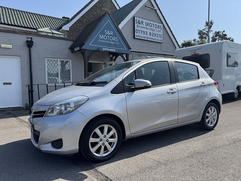 Toyota Yaris Dual Vvt-i Tr Silver