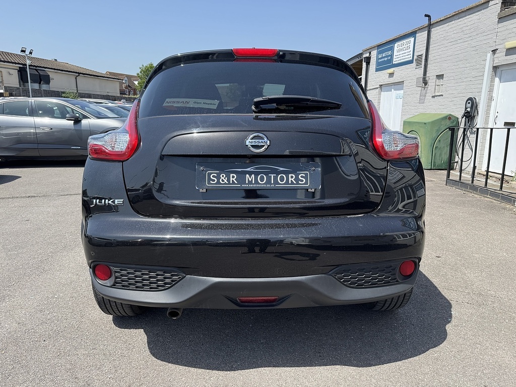 Nissan Juke Tekna Black #5