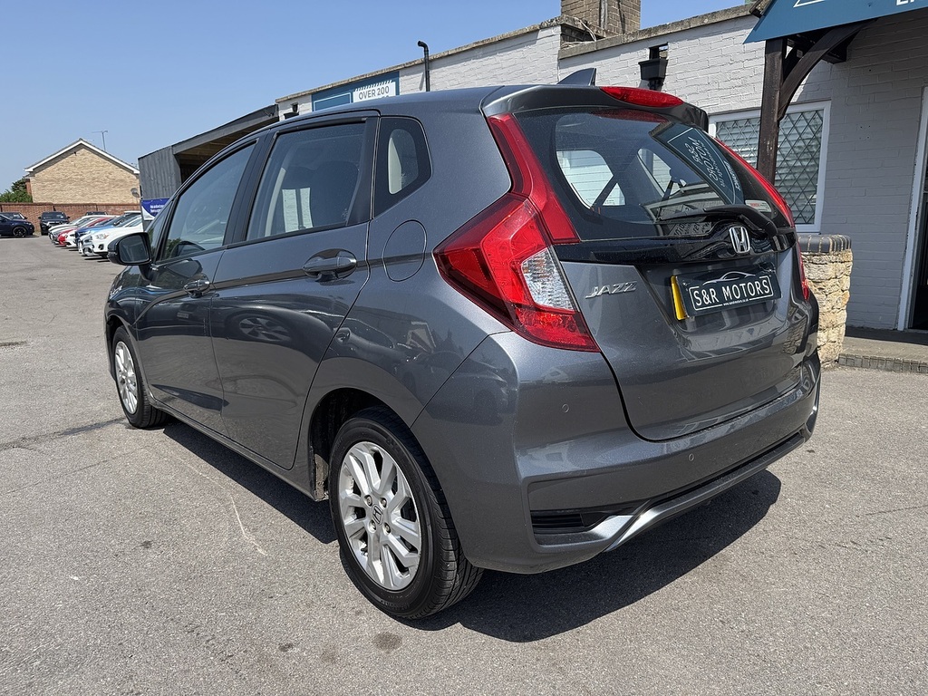 Honda Jazz I-vtec Se Grey #6
