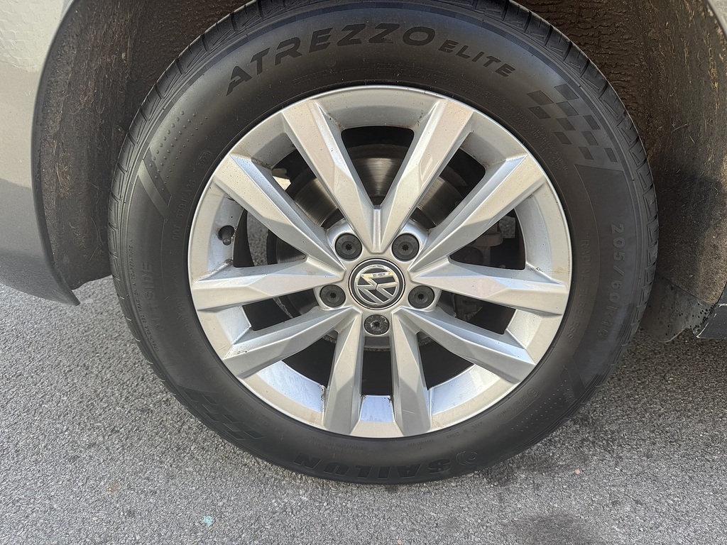 Volkswagen Touran Sel White #11