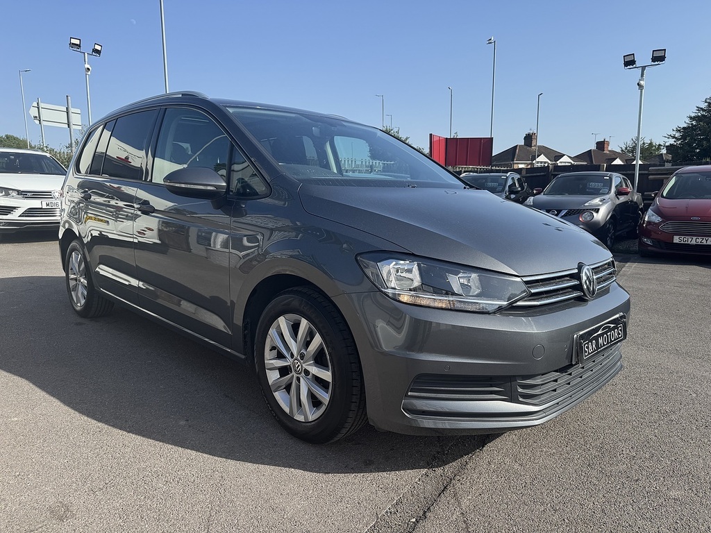 Volkswagen Touran Sel White #8