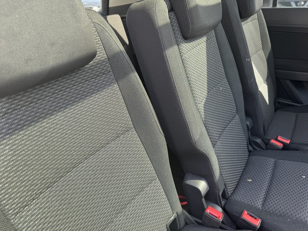 Volkswagen Touran Sel White #15