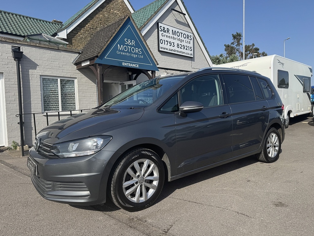 Volkswagen Touran Tdi Se Family Grey