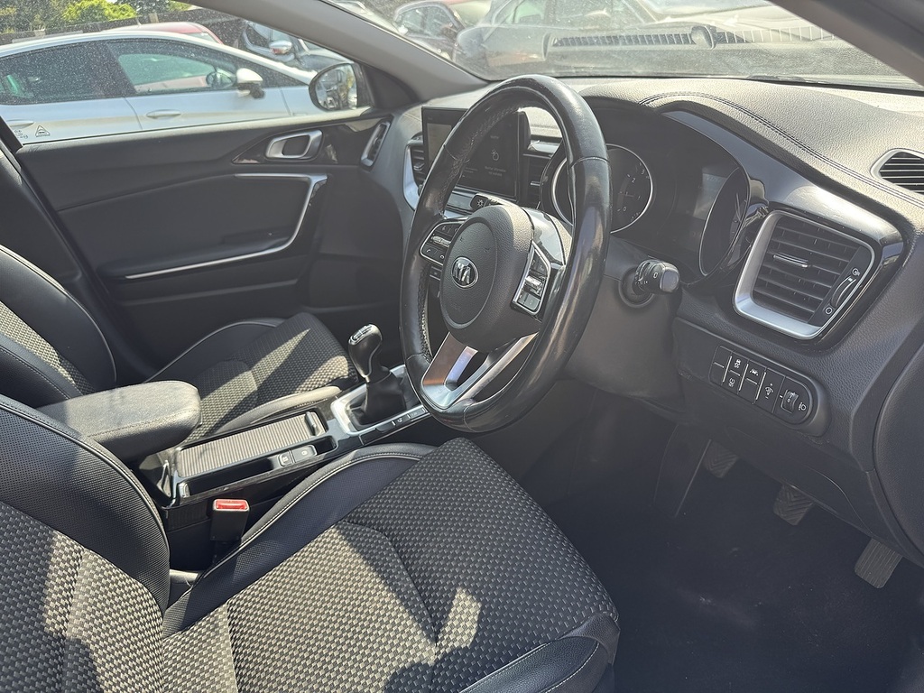 Kia Xceed Xceed 3 Grey #17