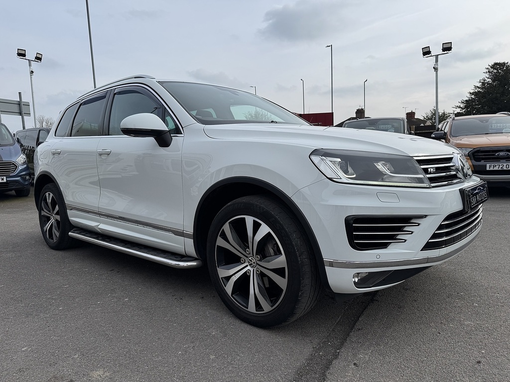 Volkswagen Touareg  Black #7