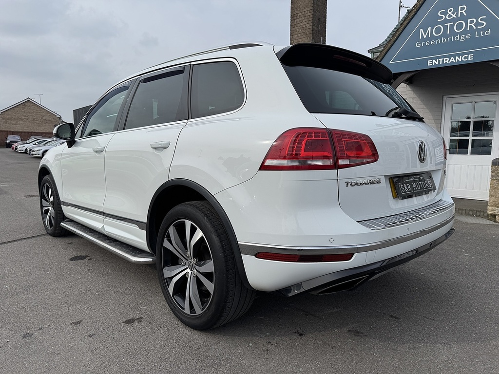 Volkswagen Touareg Tdi V6 Bluemotion Tech R-line White #6