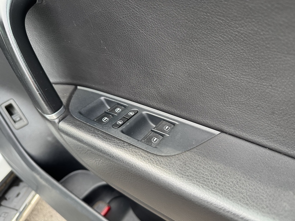 Volkswagen Touareg  Black #48