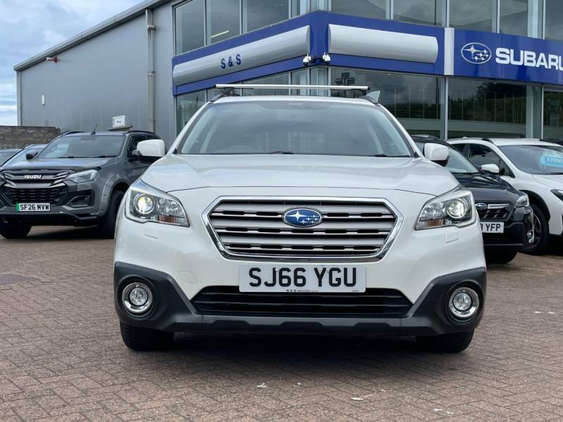 Subaru Outback 2.0D Se Premium White #3