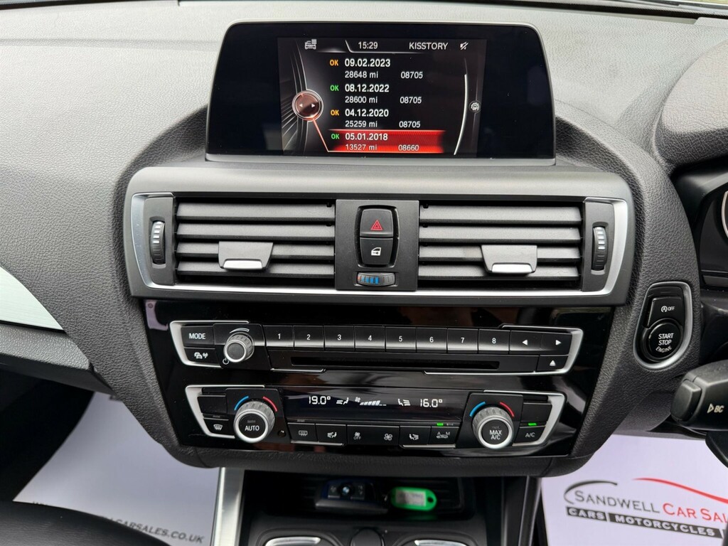 BMW 1 Series Sport Auto Black #14
