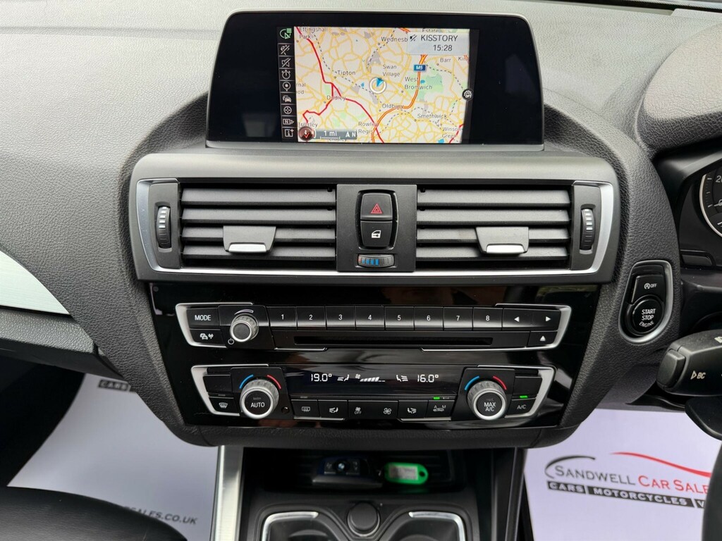 BMW 1 Series Sport Auto Black #11