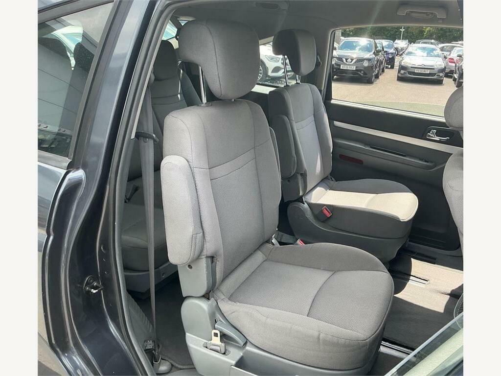 SsangYong Rodius Es Black #11