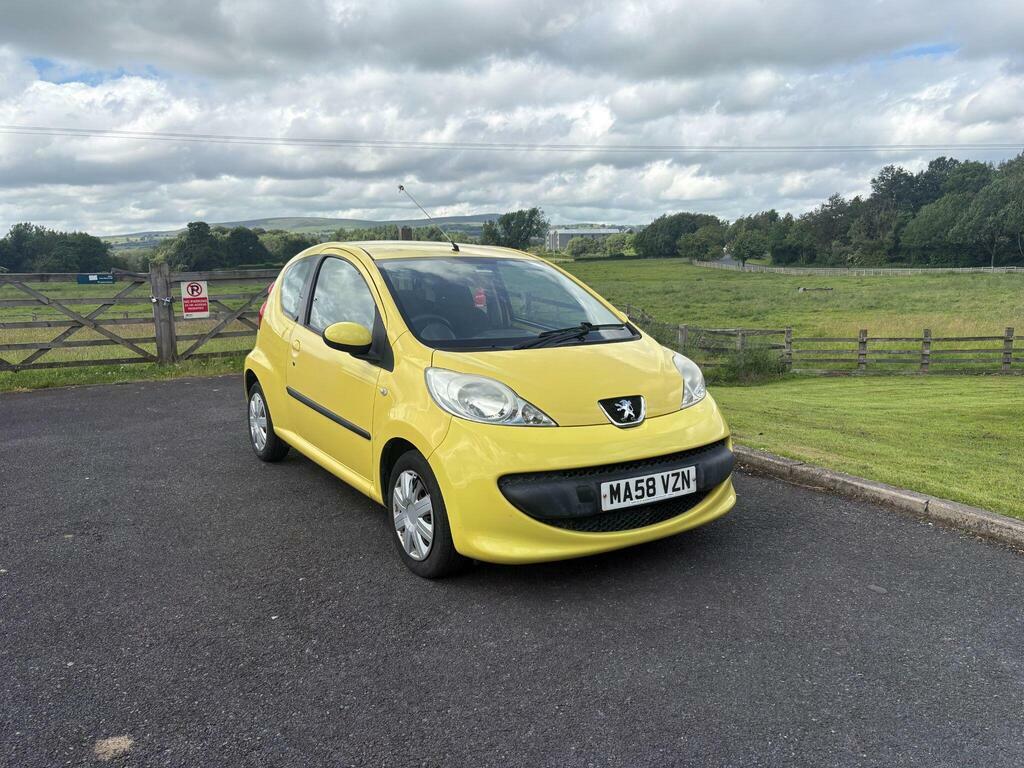 Peugeot 107 1.0 12V Urban Euro 4 Yellow