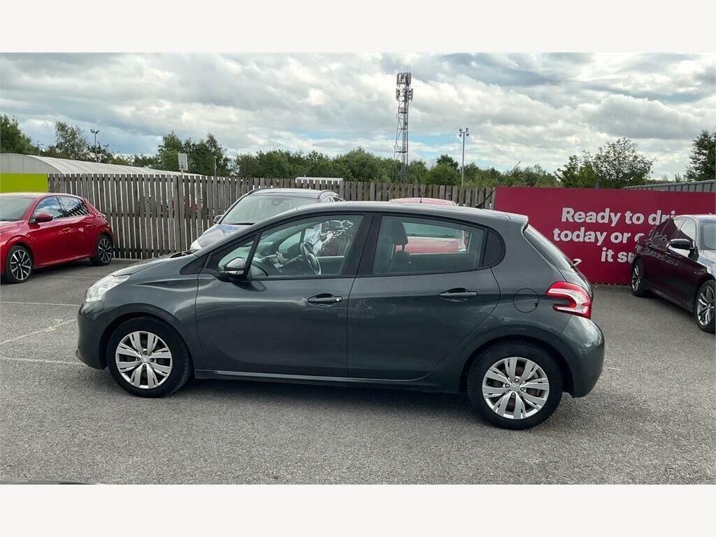 Peugeot 208 1.6 E-hdi Intuitive Hatchback Eu #8