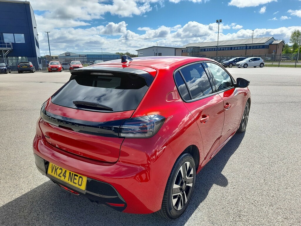 Peugeot 208 1.2 100 Puretech Allure VK24NEO Red #5