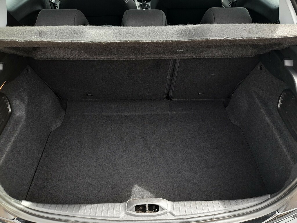 Peugeot 208 Black #9