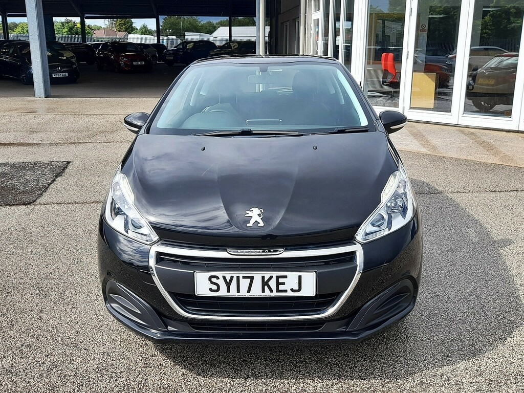 Peugeot 208 Black #3