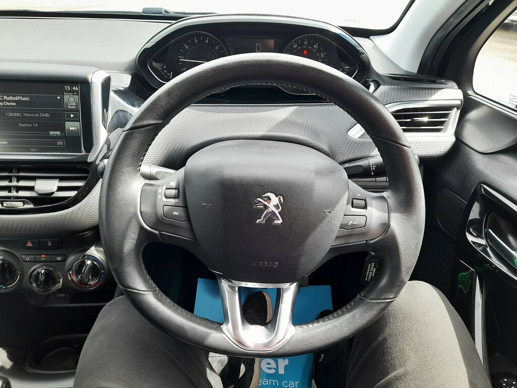 Peugeot 208 Black #17