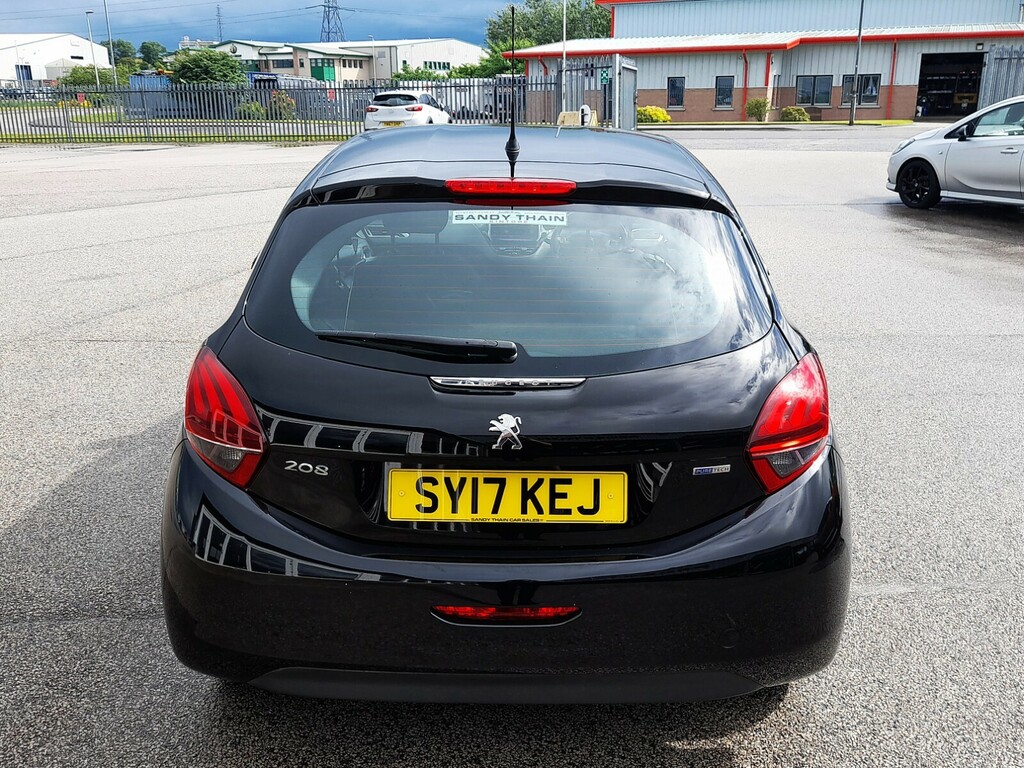 Peugeot 208 Black #6