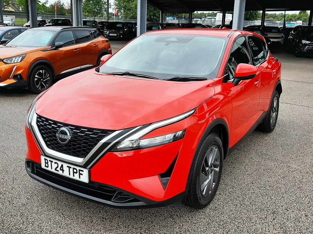Nissan Qashqai 1.3 Dig-t 140 Acenta Premium Mhev 12845 Miles Red