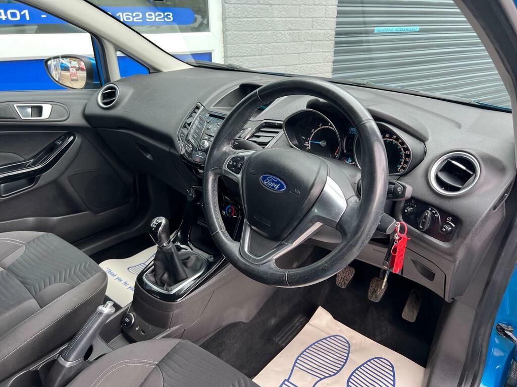 Ford Fiesta 1.25 Zetec 2015 Red #11