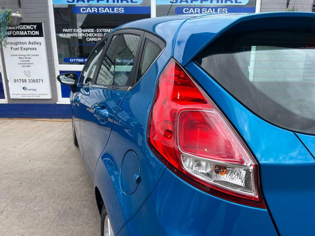 Ford Fiesta 1.25 Zetec 2015 Red #9
