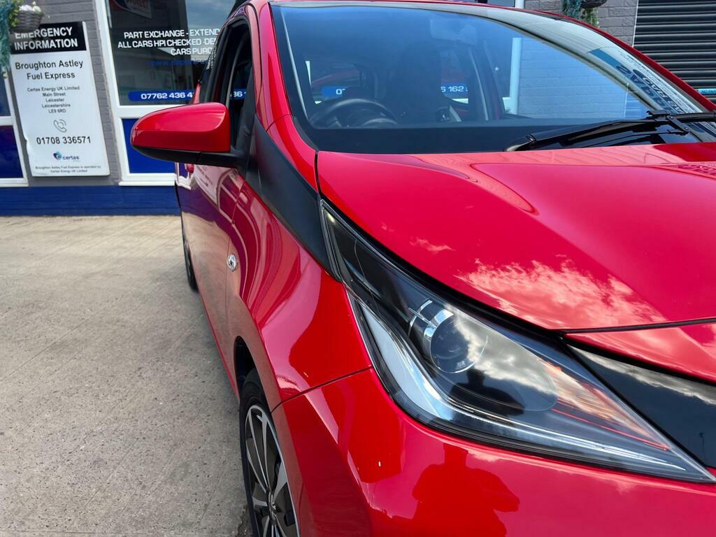 Toyota Aygo 1.0 Vvt-i X-play Euro 6 OU67UNV Red #5