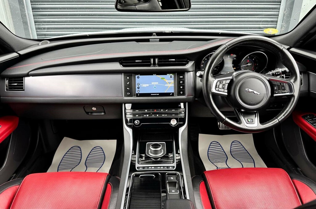 Jaguar XF R-sport D  #4