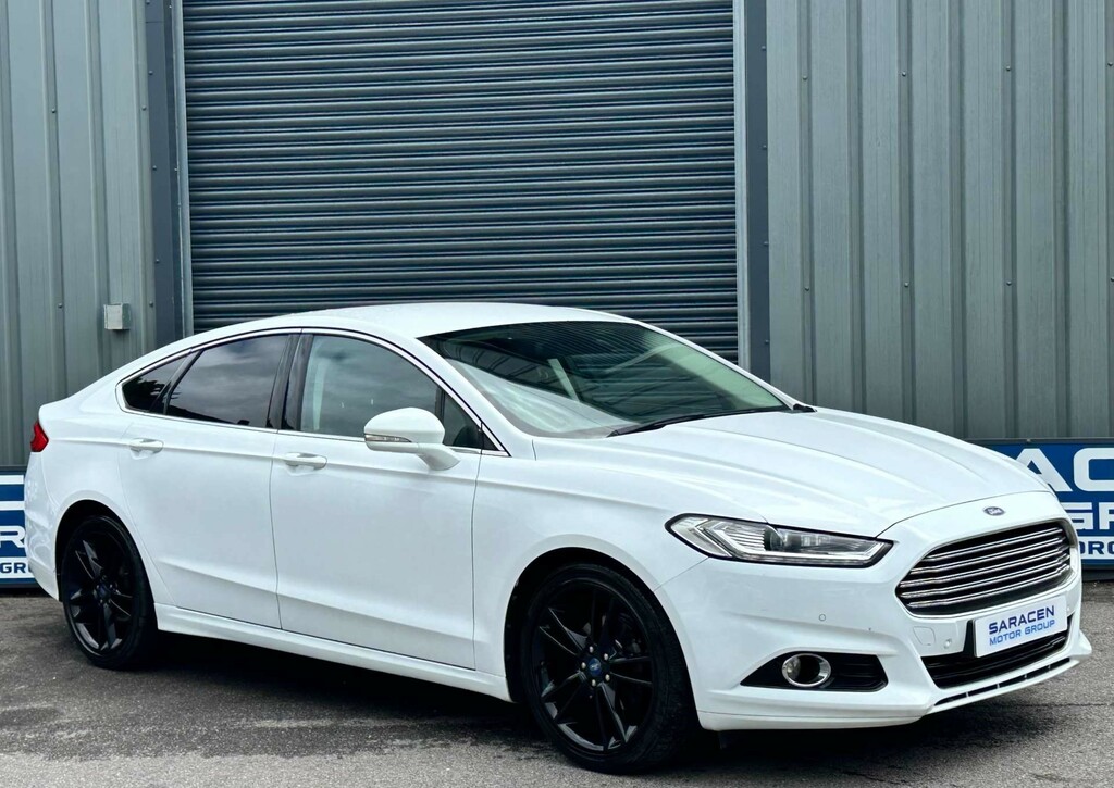 Ford Mondeo Hatchback Blue #7