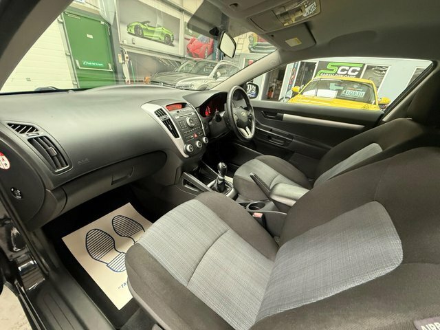 Kia Proceed 1.4 1 Euro 5 Black #3