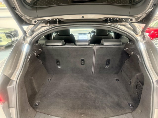 Jaguar E-Pace S White #18