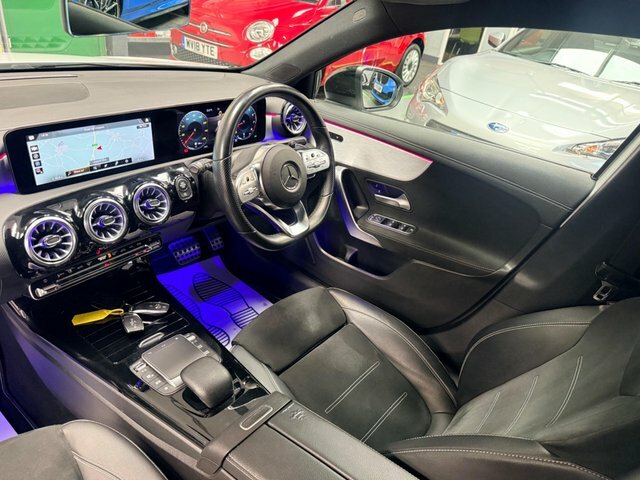 Mercedes-Benz A Class 1.3 A180 Amg Line Edition Premium 7G-dct Euro 6 White