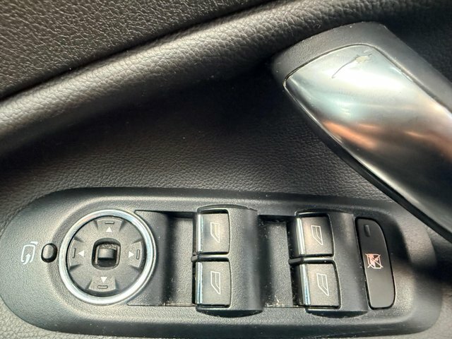 Ford Mondeo Hatchback 2.0 Td Titanium 2010 Silver #28