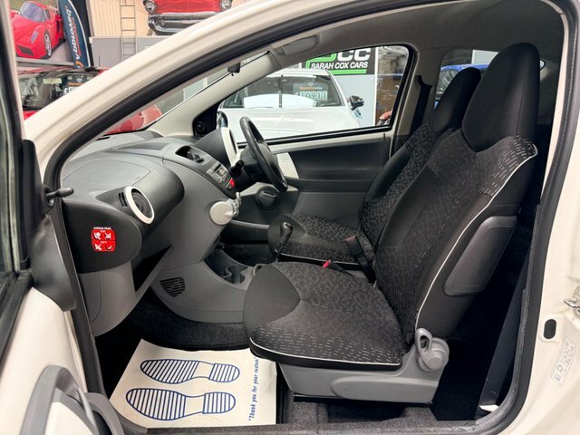 Peugeot 107 1.0 12V Sportium Euro 5 White #4