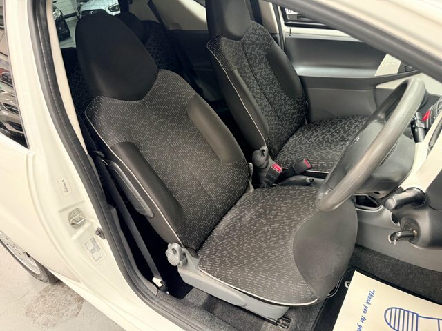 Peugeot 107 Hatchback White #19