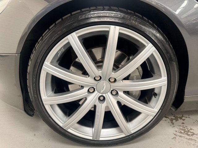 Aston Martin DB9 5.9 V12 451 Bhp Silver #31