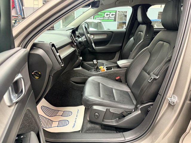 Volvo XC40 1.5 T3 Inscription Euro 6 S S Grey #4