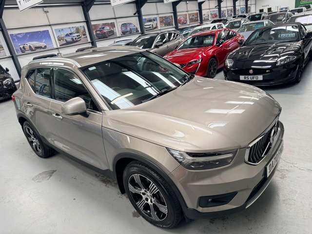 Volvo XC40 1.5 T3 Inscription Euro 6 S S Grey #2