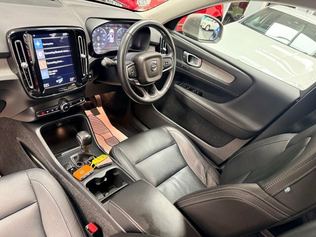 Volvo XC40 1.5 T3 Inscription Euro 6 S S Grey #3