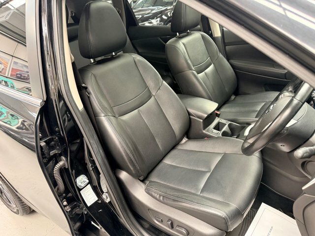 Nissan X-Trail Dci Tekna Xtronic White #37