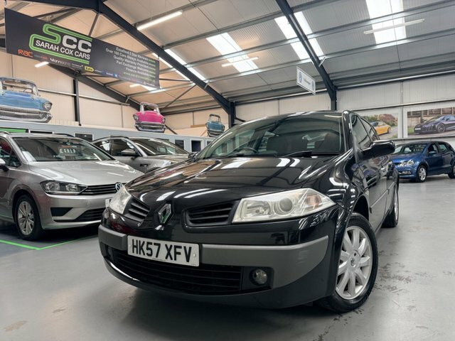 Renault Megane 1.6 Vvt Dynamique Black #6