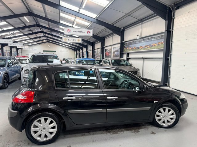 Renault Megane Hatchback 1.4 16V Extreme 200808 Black #16