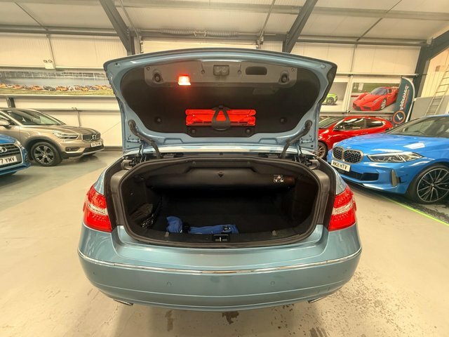 Mercedes-Benz E Class 2.1 E200 Cdi Blueefficiency Silver #31