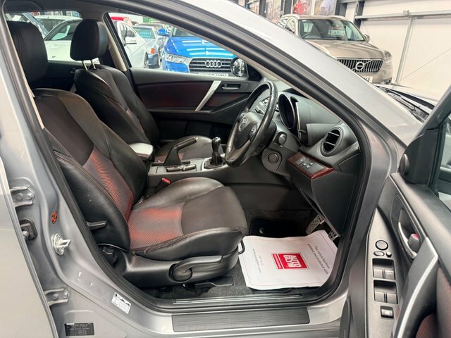 Mazda 3 1.6 Ts Red #9