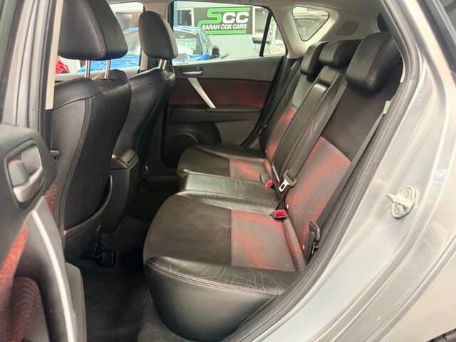 Mazda 3 1.6 Ts Red #17